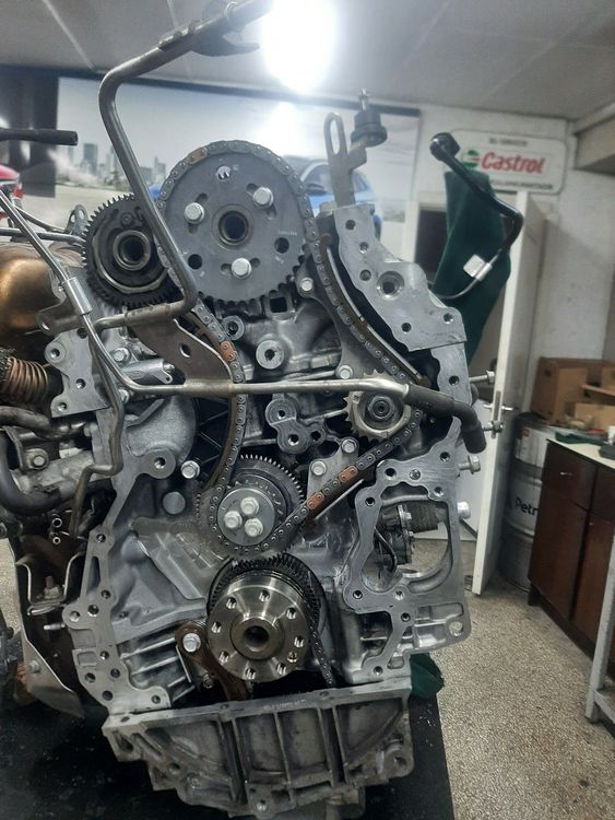 Ser Oto Maslak servisinde motor bakım ve onarım çalışması